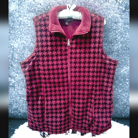 Reversible 1XL Thick Fleece Burgundy & Black Vest w Outside Pockets - Picture 2 of 7